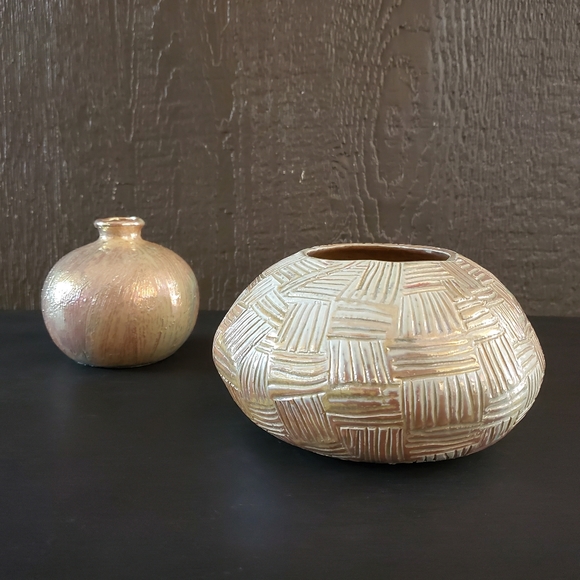 Vintage Signed Studio Art Pottery Gold Vase Set - Picture 2 of 10